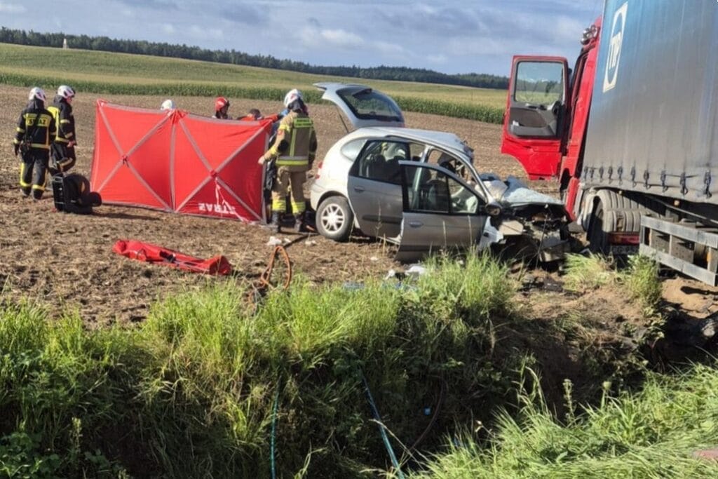 Tragiczny Poranek Na Drodze Pod Lidzbarkiem. Nie Żyje Kierowca Osobówki