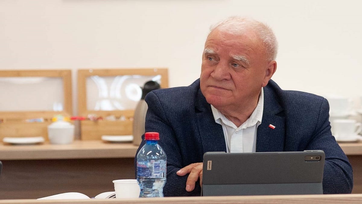 Zbigniew Zabłocki Radny Rady Powiatu Złożył Wniosek O Obniżkę Diet Dla Radnych. Ile W Tym Populizmu A Ile Troski O Finanse Publiczne?