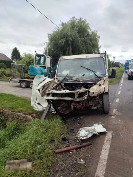 Zderzenie Busa Z Ciężarówką.