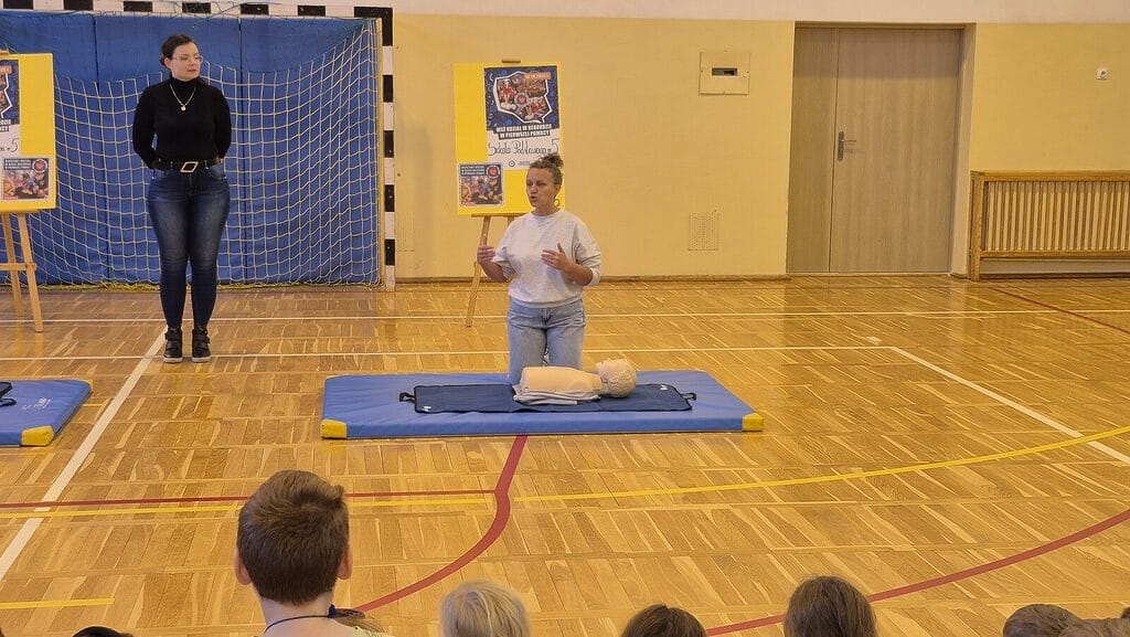 Europejski Dzień Przywracania Czynności Serca W Ostródzie. Uczniowie Sp5 Uczyli Się Nieść Pomoc