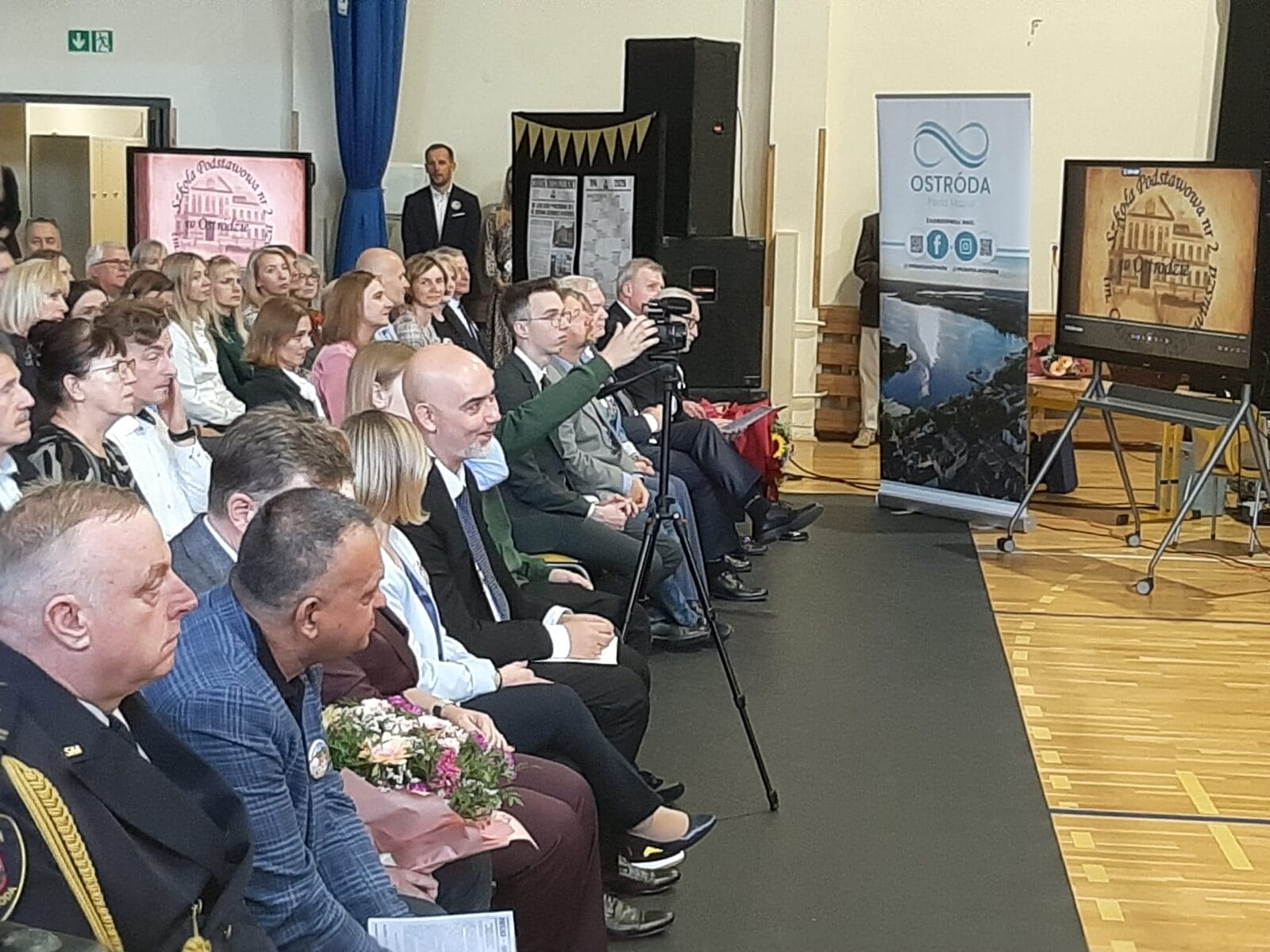 Dwójce &Quot;Stuknęła&Quot; Osiemdziesiątka