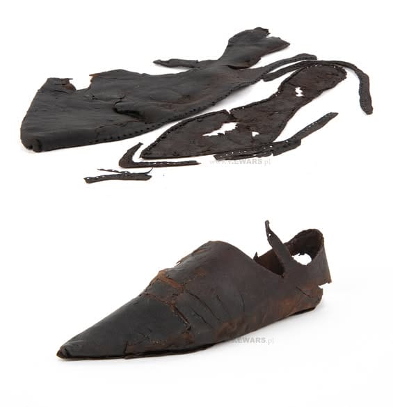 Ubrania Dawnych Ostródzian Po Konserwacji. W Tym Chodzili Nasi Przodkowie