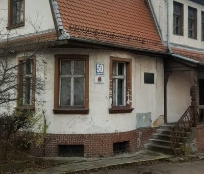 Remont budynku na Grunwaldzkiej po bibliotece pedagogicznej z kłopotami