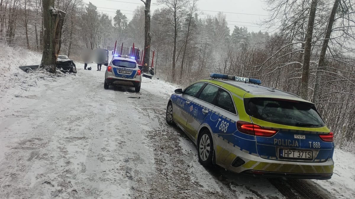Wypadki I Kolizje Po Pierwszych Opadach Śniegu W Powiecie Ostródzkim