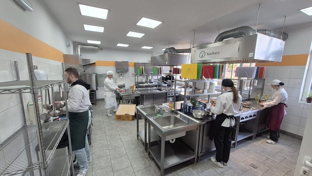 Lorek Z Programu Masterchef Oceniał Pierogi W Ostródzie.