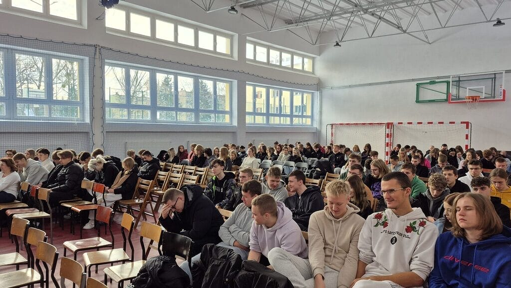 Debata Młodego Kierowcy W Ekonomiku - &Quot;Nie Każdy Musi Mieć Prawo Jazdy&Quot;