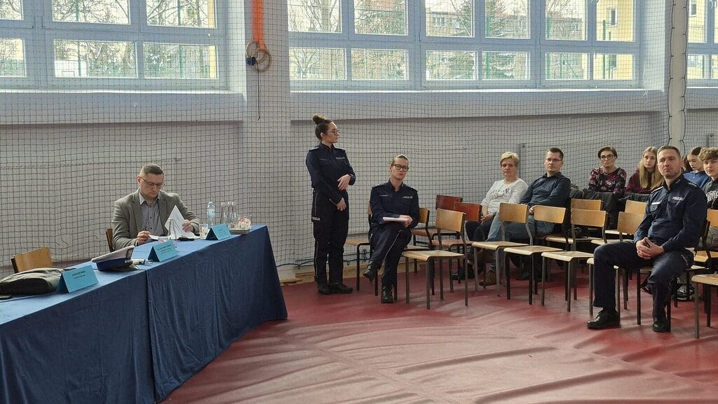 Debata Młodego Kierowcy W Ekonomiku - &Quot;Nie Każdy Musi Mieć Prawo Jazdy&Quot;