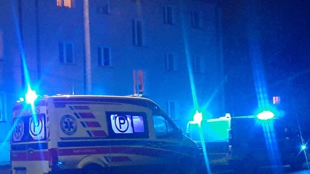 Heroiczna walka strażników miejskich o życie seniora z Ostródy 2 Heroiczna Walka Strażników Miejskich O Życie Seniora Z Ostródy