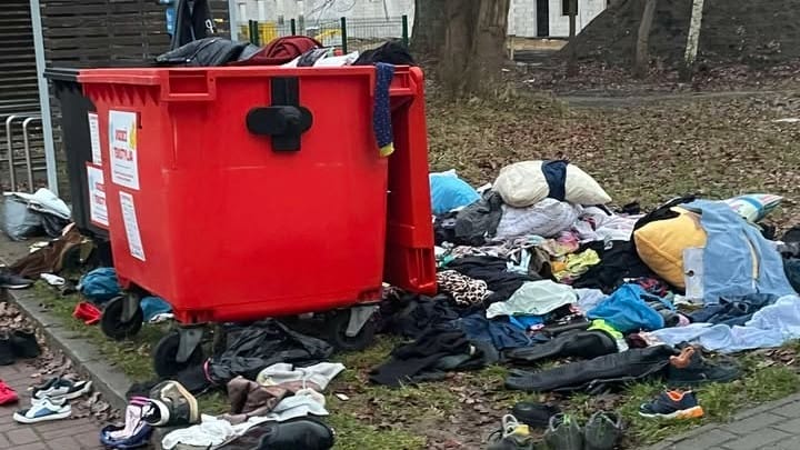 Nowe Lokalizacje Pojemników Na Tekstylia. Kontenery Zabrano Z Dwóch Miejsc!