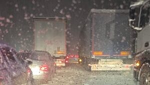 Śnieżyca nad Ostródą. Są wyłączenia prądu — minister ogłasza alert gotowości dla wojska! 19 Śnieżyca Nad Ostródą. Są Wyłączenia Prądu — Minister Ogłasza Alert Gotowości Dla Wojska!